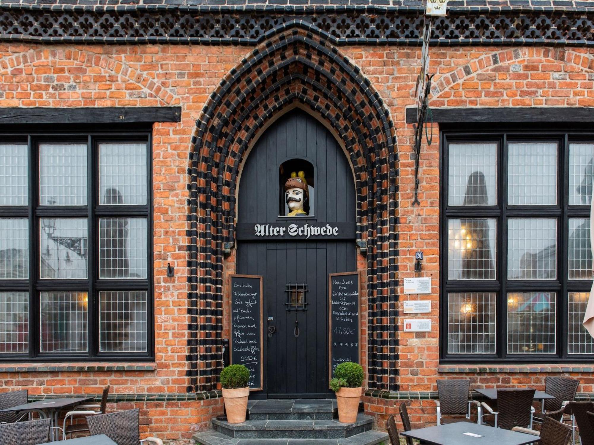 Comfortable Apartment In Wismar Mecklenburg With Fireplace エクステリア 写真