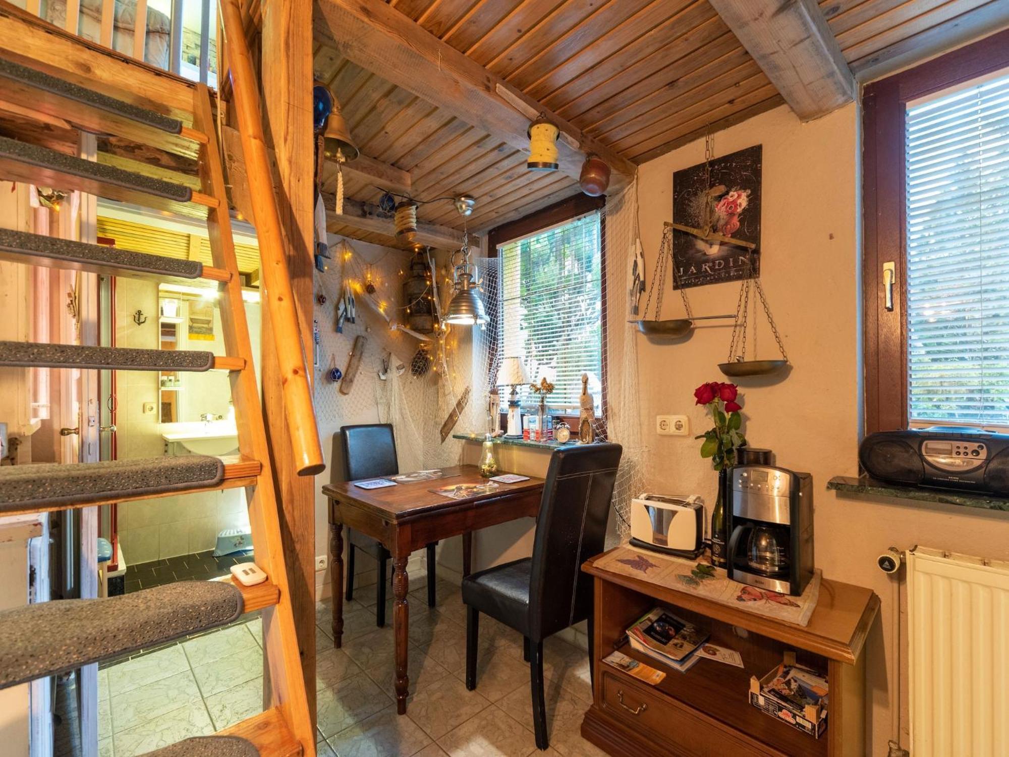 Comfortable Apartment In Wismar Mecklenburg With Fireplace エクステリア 写真