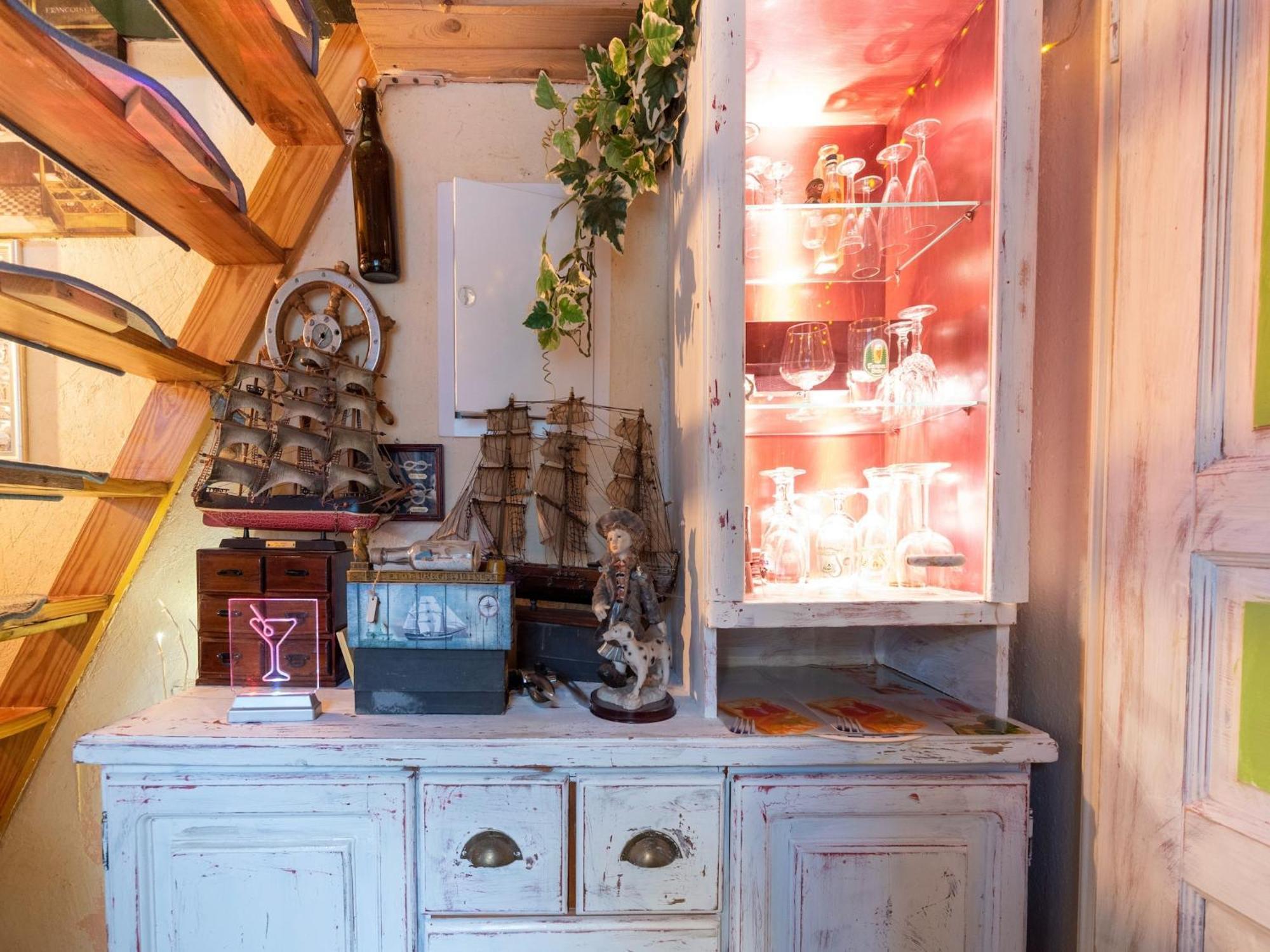 Comfortable Apartment In Wismar Mecklenburg With Fireplace エクステリア 写真