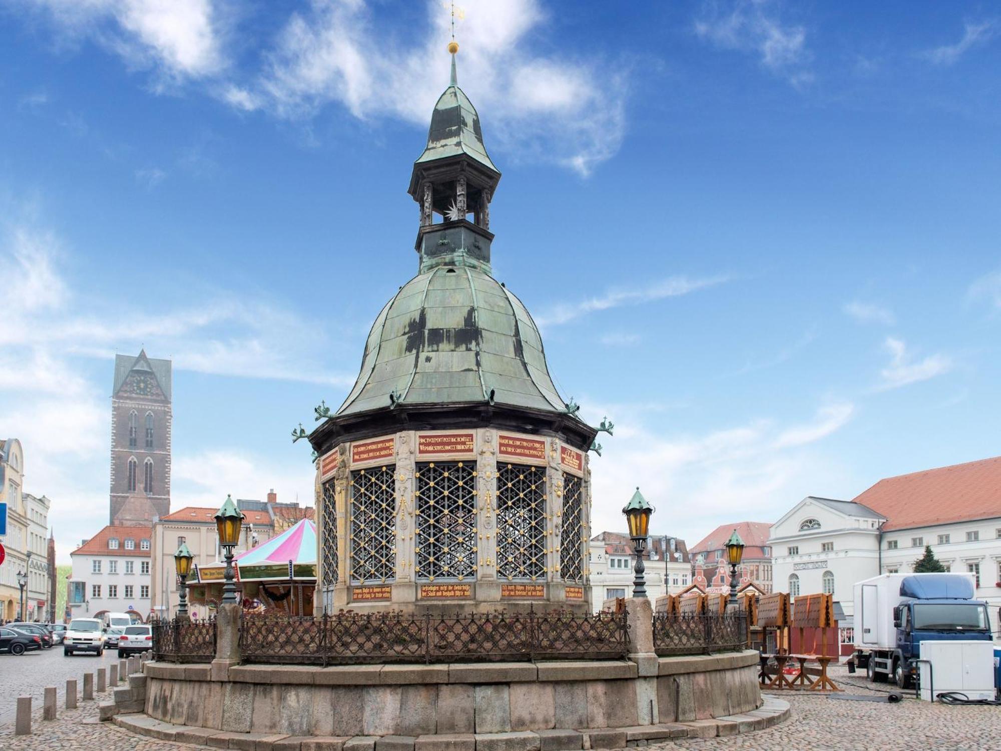 Comfortable Apartment In Wismar Mecklenburg With Fireplace エクステリア 写真
